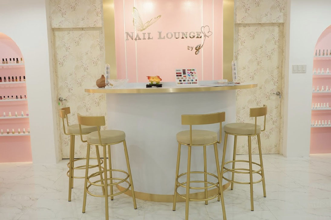 Nail Lounge by G